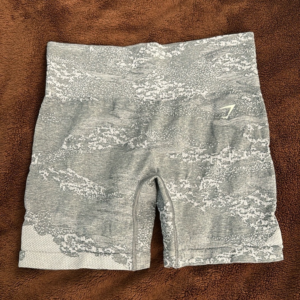 GYMSHARK SHORTS